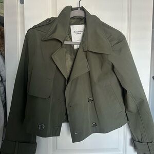 Abercrombie & Fitch Women's Green Trench Coat